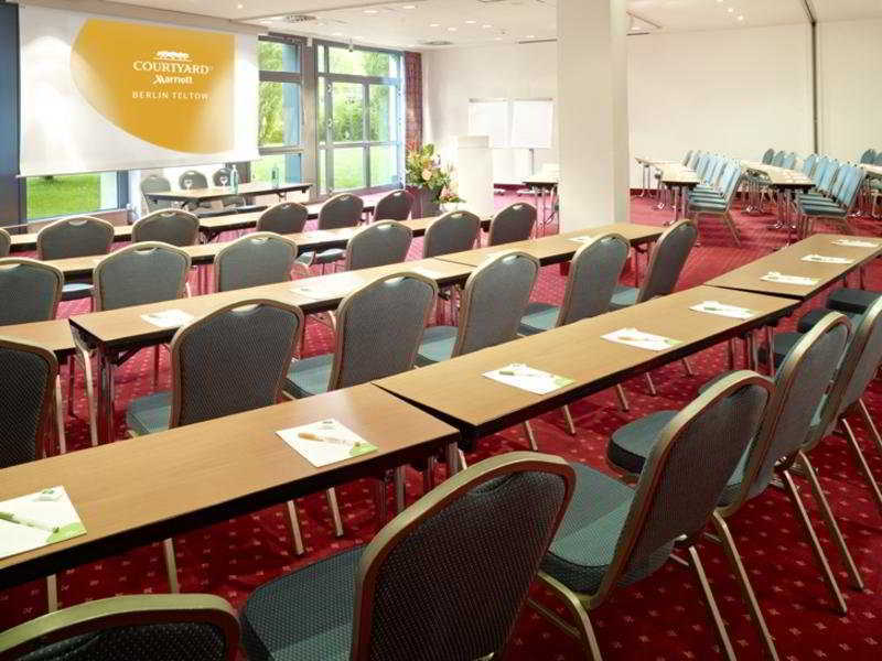 Hotel Courtyard By Marriott Berlin Teltow Exteriér fotografie